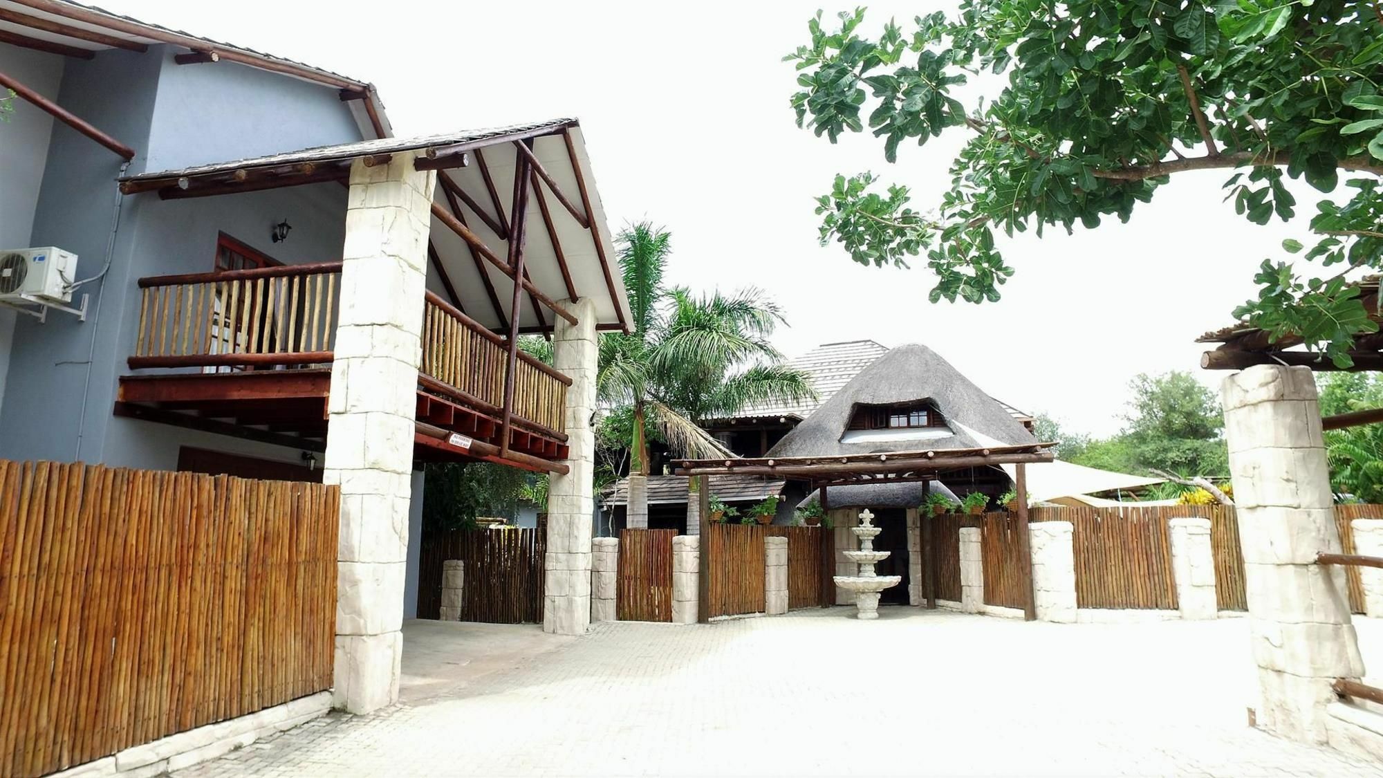 Beyond The Boma Boutique Guesthouse Marloth Park Eksteriør bilde